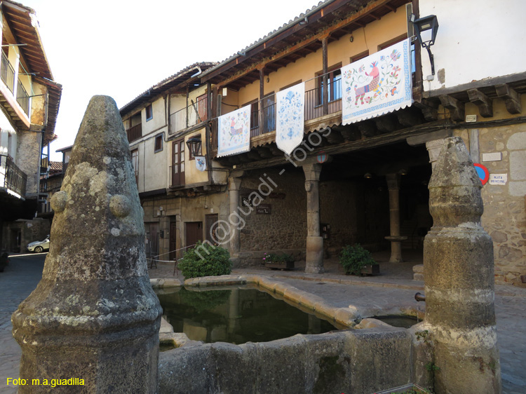 SAN MARTIN DEL CASTAÑAR (118) Plaza Mayor