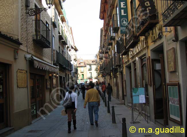 SEGOVIA - Calle Infanta Isabel 002