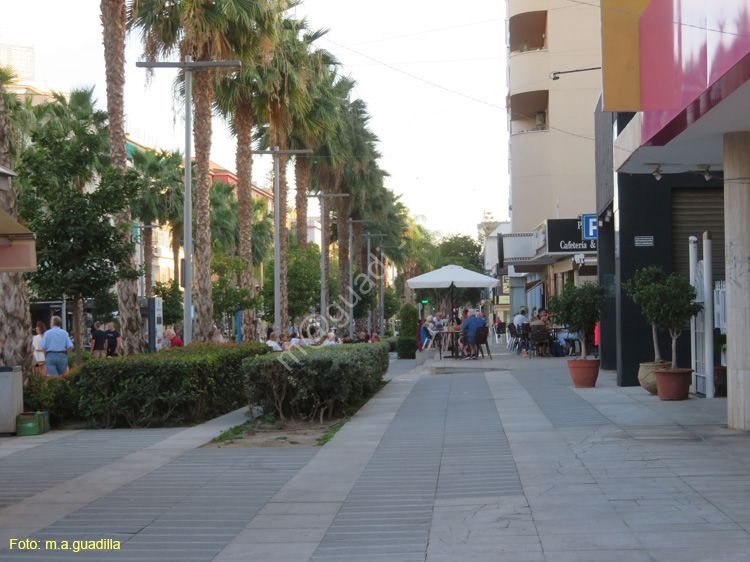 TORREMOLINOS (138) Plaza Costa del Sol