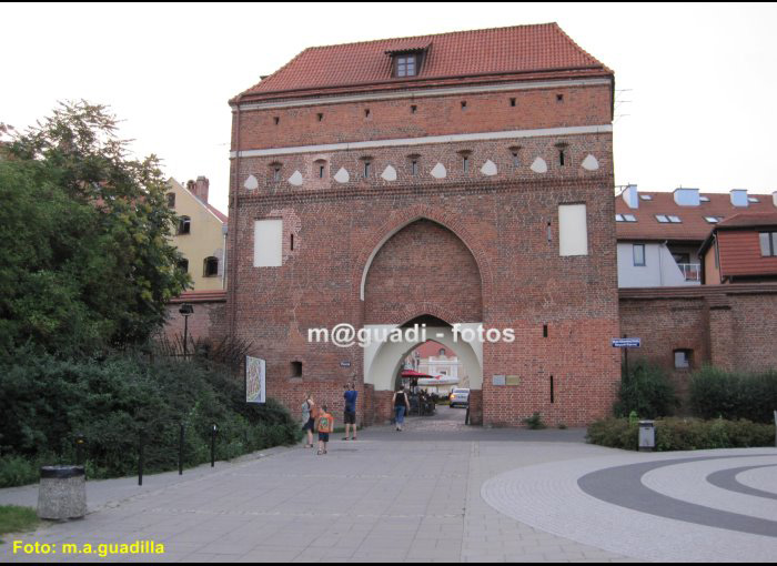 TORUN (182)