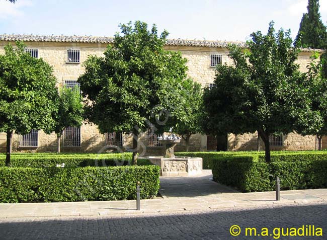 UBEDA plaza Vazquez Molina 020