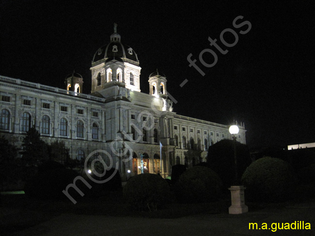 VIENA - Maria Theresien Platz y Museos de Historia Natural y Bellas Artes 022