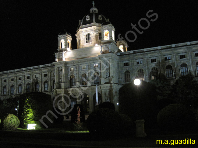 VIENA - Maria Theresien Platz y Museos de Historia Natural y Bellas Artes 024