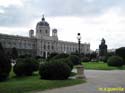 VIENA - Maria Theresien Platz y Museos de Historia Natural y Bellas Artes 005