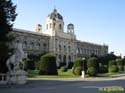 VIENA - Maria Theresien Platz y Museos de Historia Natural y Bellas Artes 008