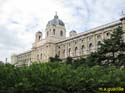 VIENA - Maria Theresien Platz y Museos de Historia Natural y Bellas Artes 019