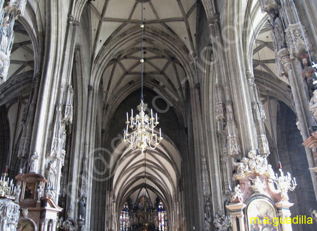 VIENA - Catedral de San Esteban 032