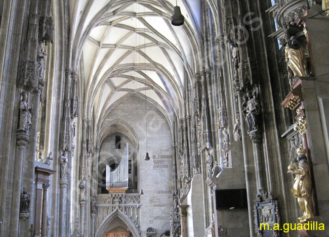 VIENA - Catedral de San Esteban 038