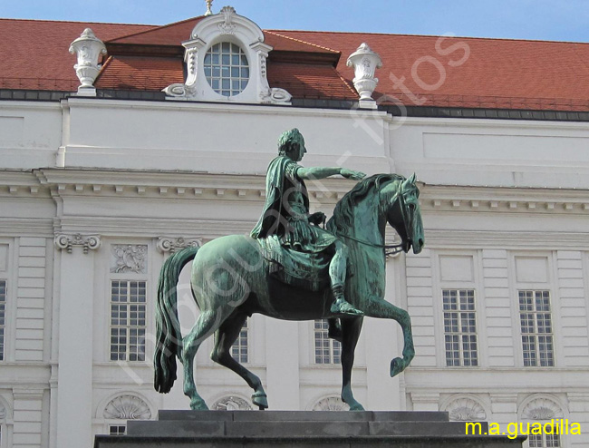 VIENA - Hofburg 038 - Plaza de Jose II