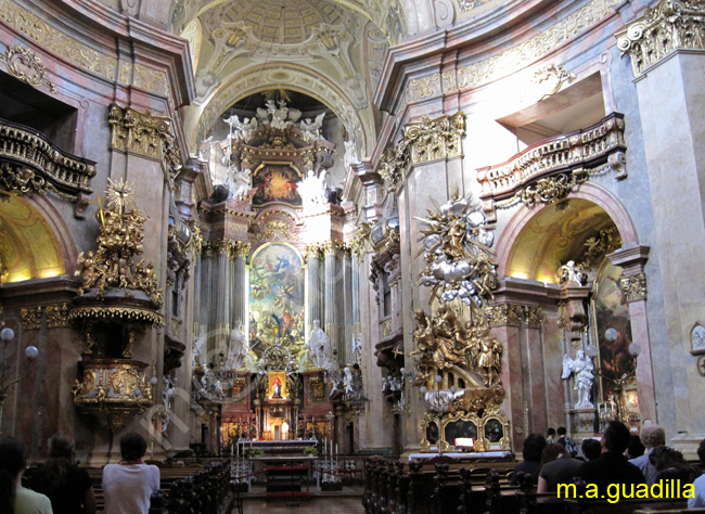 VIENA - Iglesia de San Pedro 006