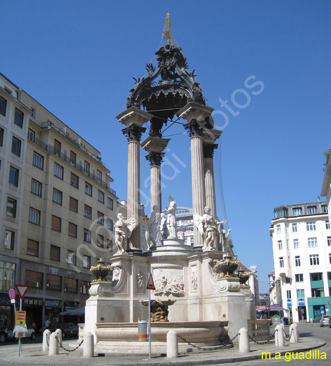 VIENA 051 - Plaza Hoher Market -  - Monumento al matrimonio.jpg