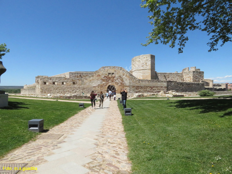 ZAMORA (395) Castillo y Jardines