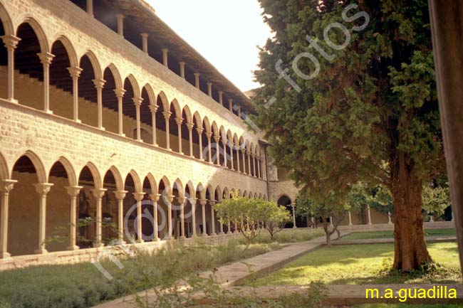 BARCELONA 300 Monasterio de Pedralbes 2001