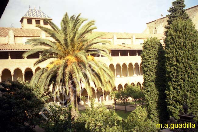 BARCELONA 304 Monasterio de Pedralbes 2001