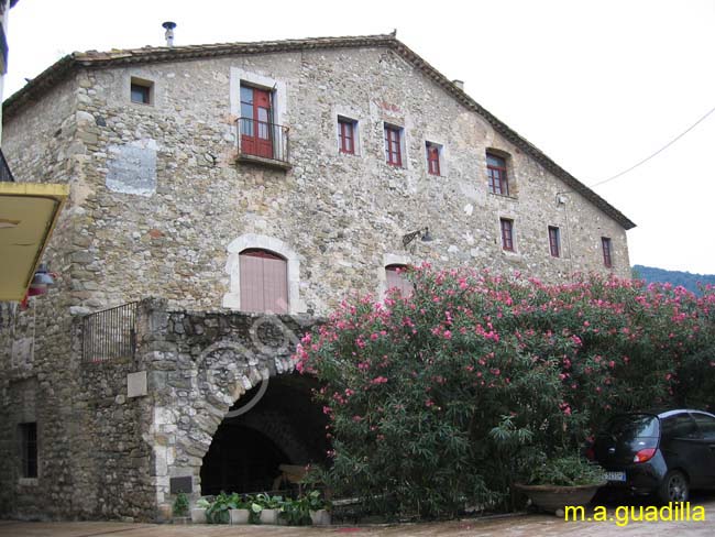 BESALU 001