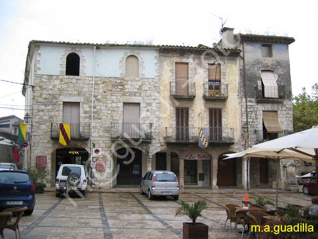 BESALU 011