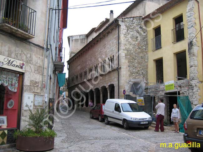 BESALU 014