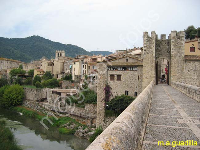 BESALU 047