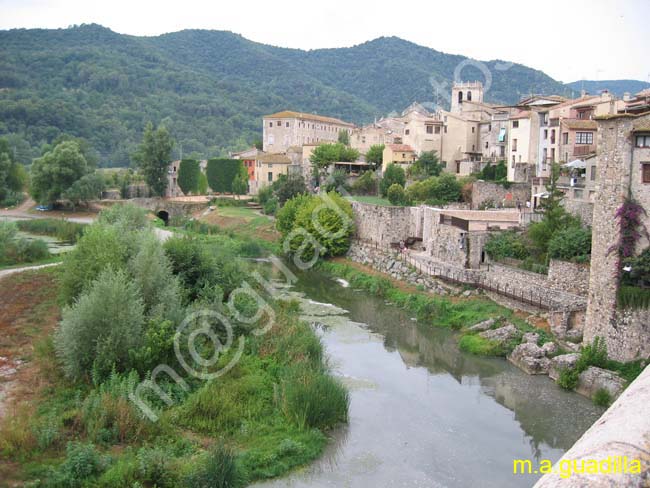 BESALU 048