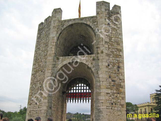 BESALU 049