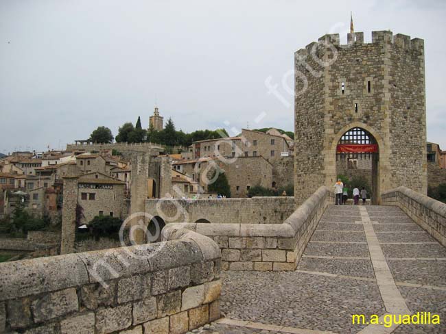 BESALU 053