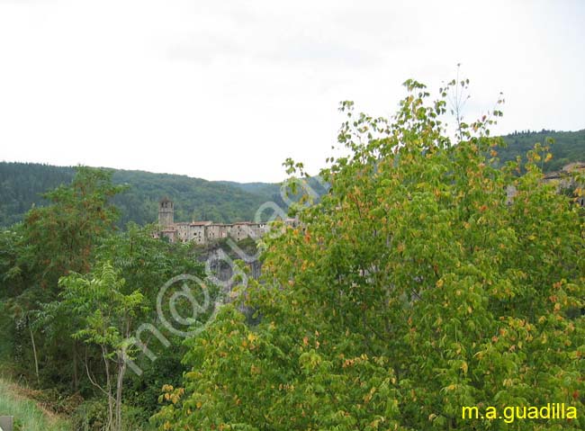 CASTELLFOLLIT DE LA ROCA 001