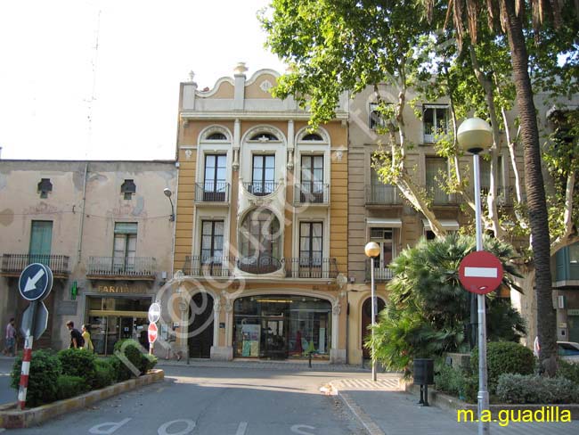 FIGUERES 152 Plaza de la Palmera