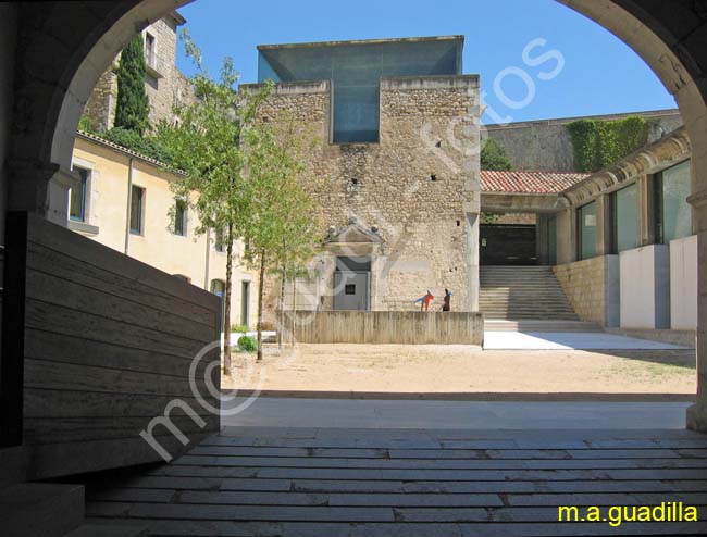 GIRONA 110 Universidad