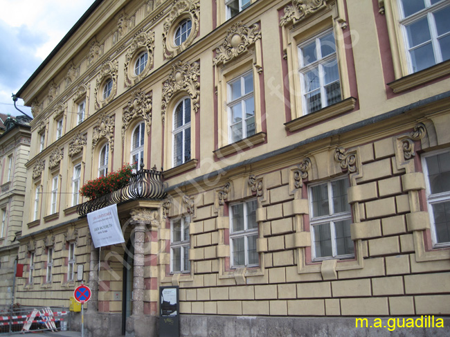 INNSBRUCK - Maria Theresien Strasse 017