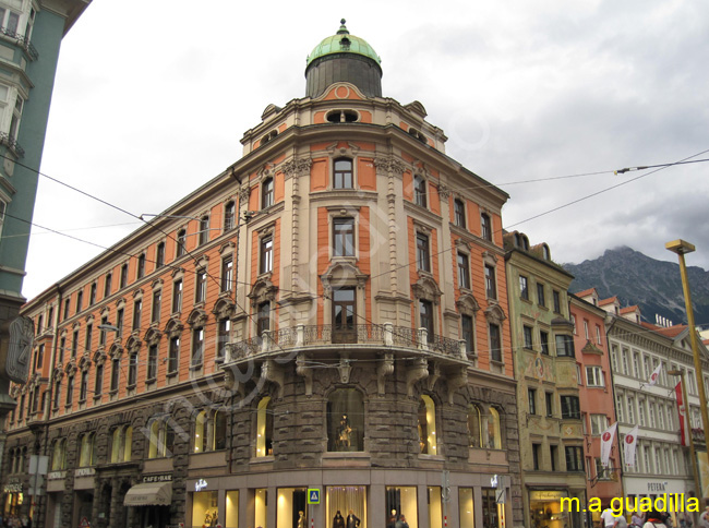 INNSBRUCK - Maria Theresien Strasse 024