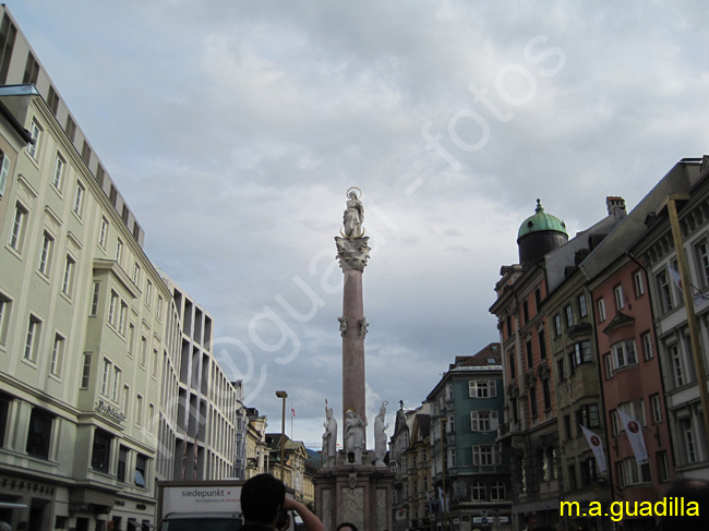 INNSBRUCK - Maria Theresien Strasse 025 - Columna de Santa Ana