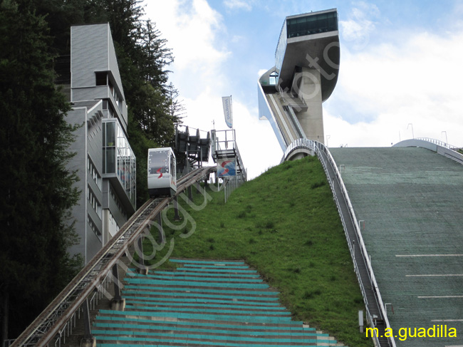 INNSBRUCK - Trampolin de saltos Bergisel 007