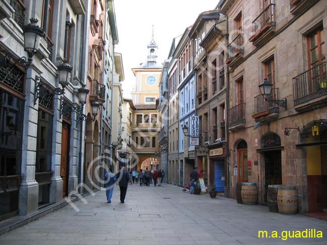 OVIEDO 143 Calle Cimadevilla