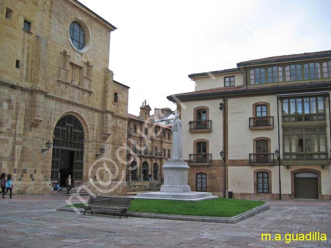 OVIEDO 161 Plaza Feijoo