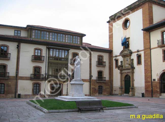 OVIEDO 162 Plaza Feijoo