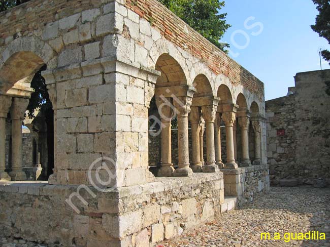 PERALADA 008 Claustro de Sant Domenec - museo