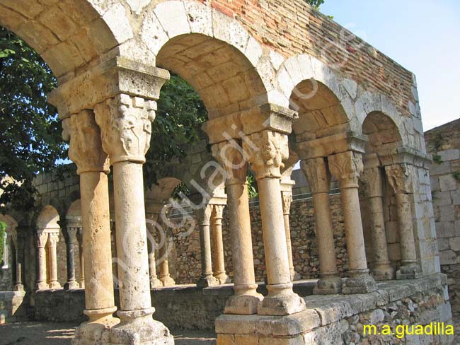 PERALADA 009 Claustro de Sant Domenec - museo