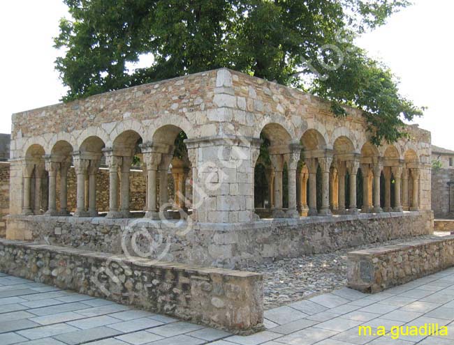 PERALADA 013 Claustro de Sant Domenec - museo