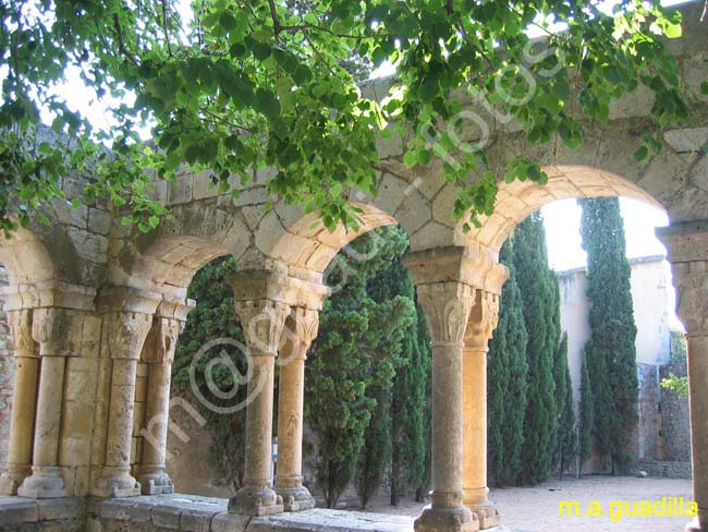 PERALADA 016 Claustro de Sant Domenec - museo