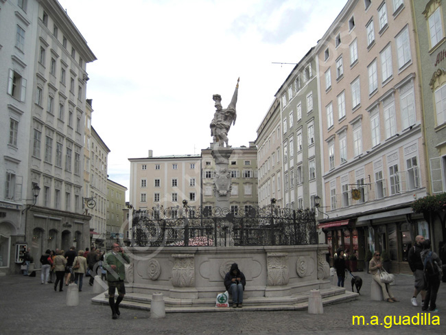 SALZBURGO - Alter Markt - Plaza del Mercado Viejo 002