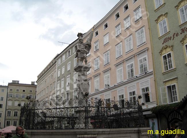 SALZBURGO - Alter Markt - Plaza del Mercado Viejo 003