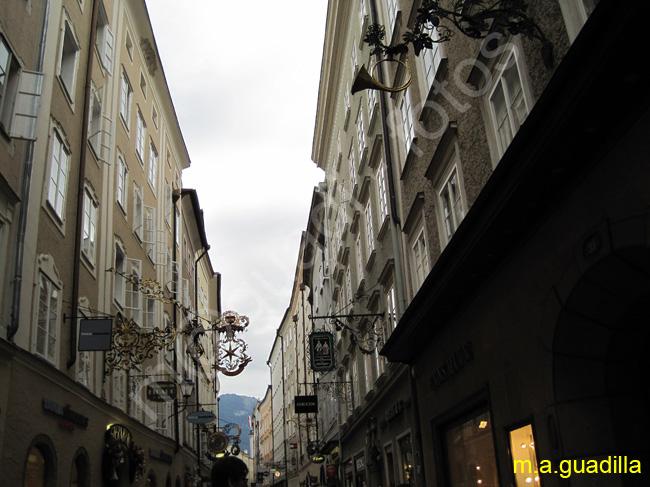 SALZBURGO - Getreidegasse 004