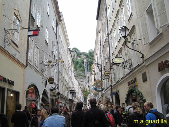 SALZBURGO - Getreidegasse 007