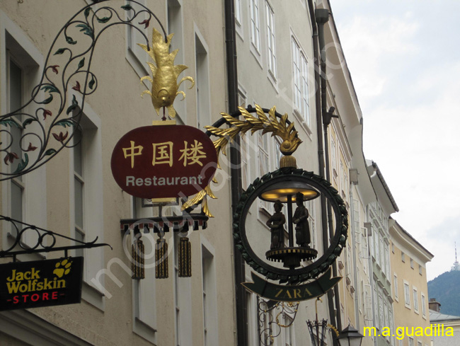 SALZBURGO - Getreidegasse 010