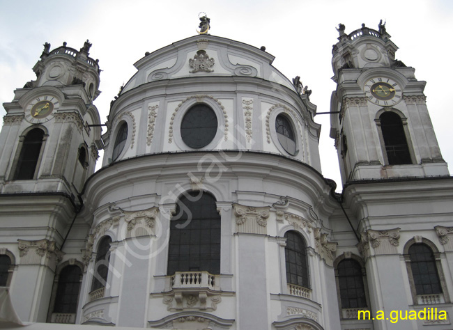 SALZBURGO - Iglesia del Colegio 001