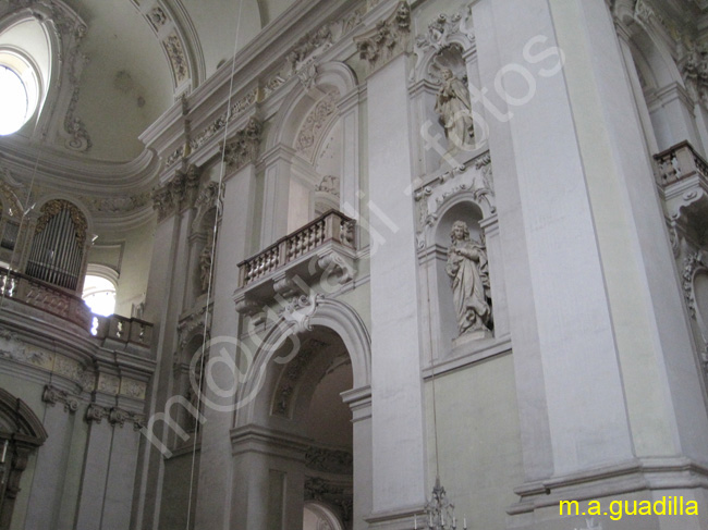 SALZBURGO - Iglesia del Colegio 012