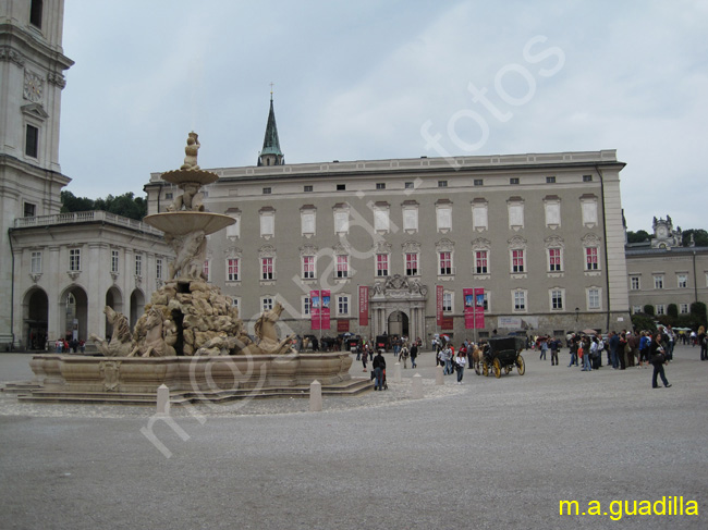 SALZBURGO - Residenzplatz 001