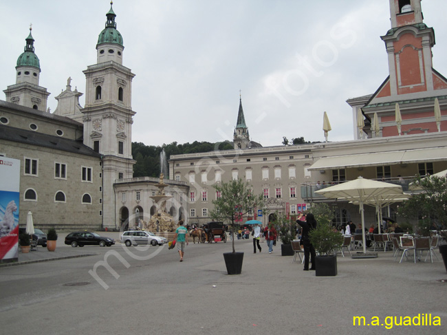 SALZBURGO - Residenzplatz 010