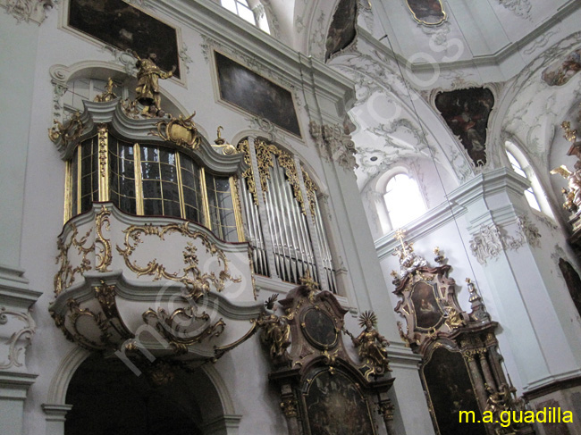 SALZBURGO - Iglesia de San Pedro 007