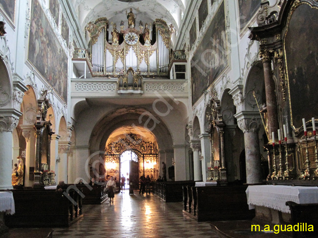 SALZBURGO - Iglesia de San Pedro 008